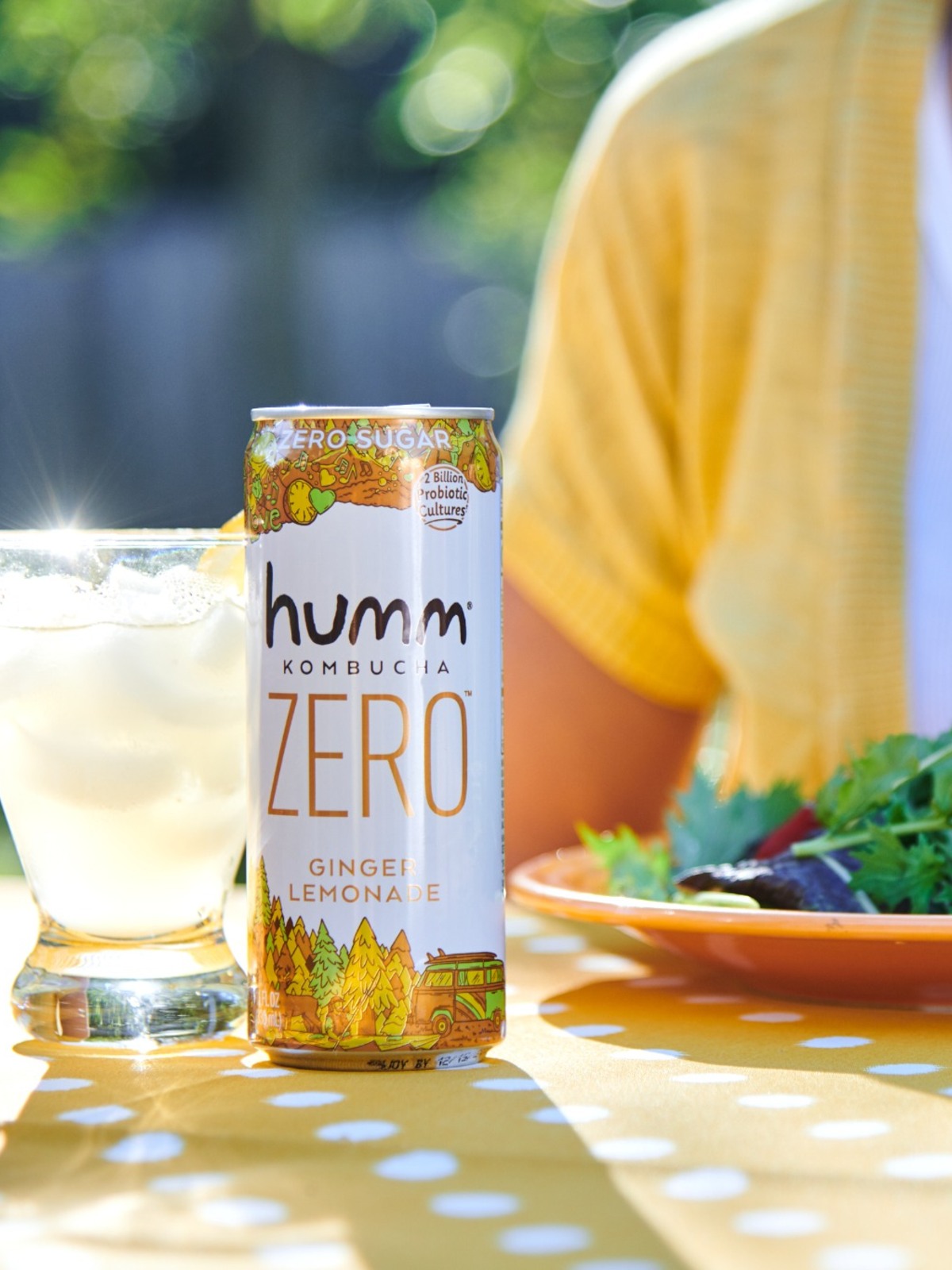 Humm Zero Ginger Lemonade can outdoors